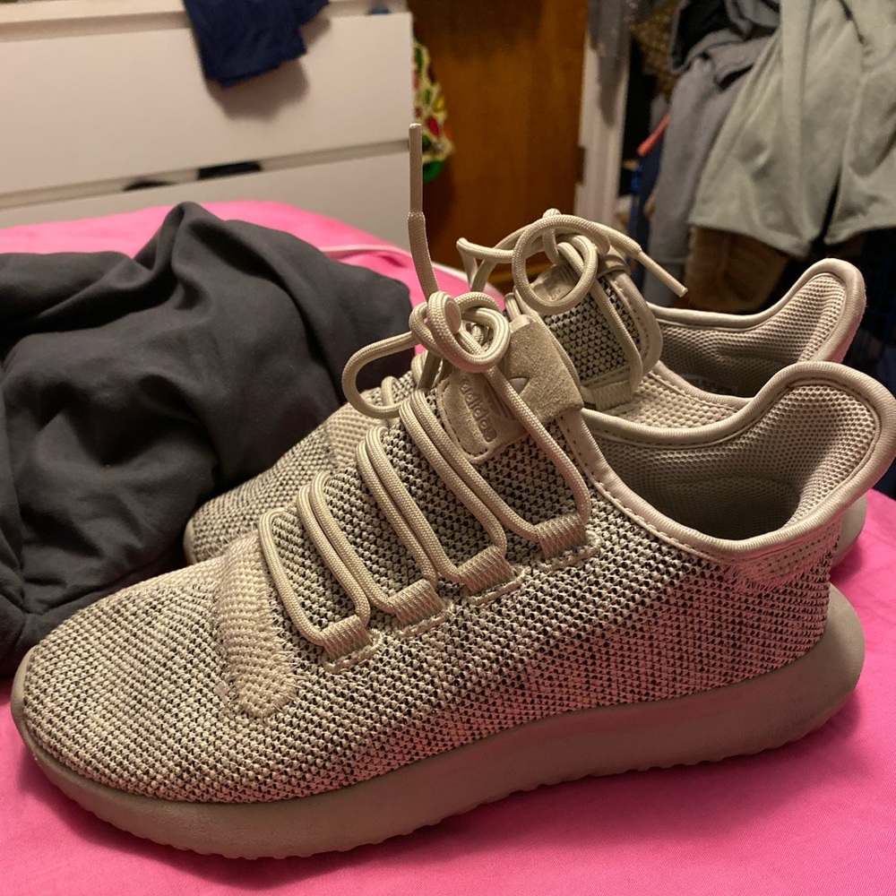 Adidas Sneakers